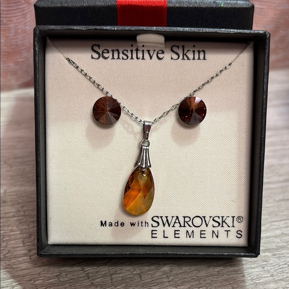 Amber Jewelry Set - Picture 1 of 4
